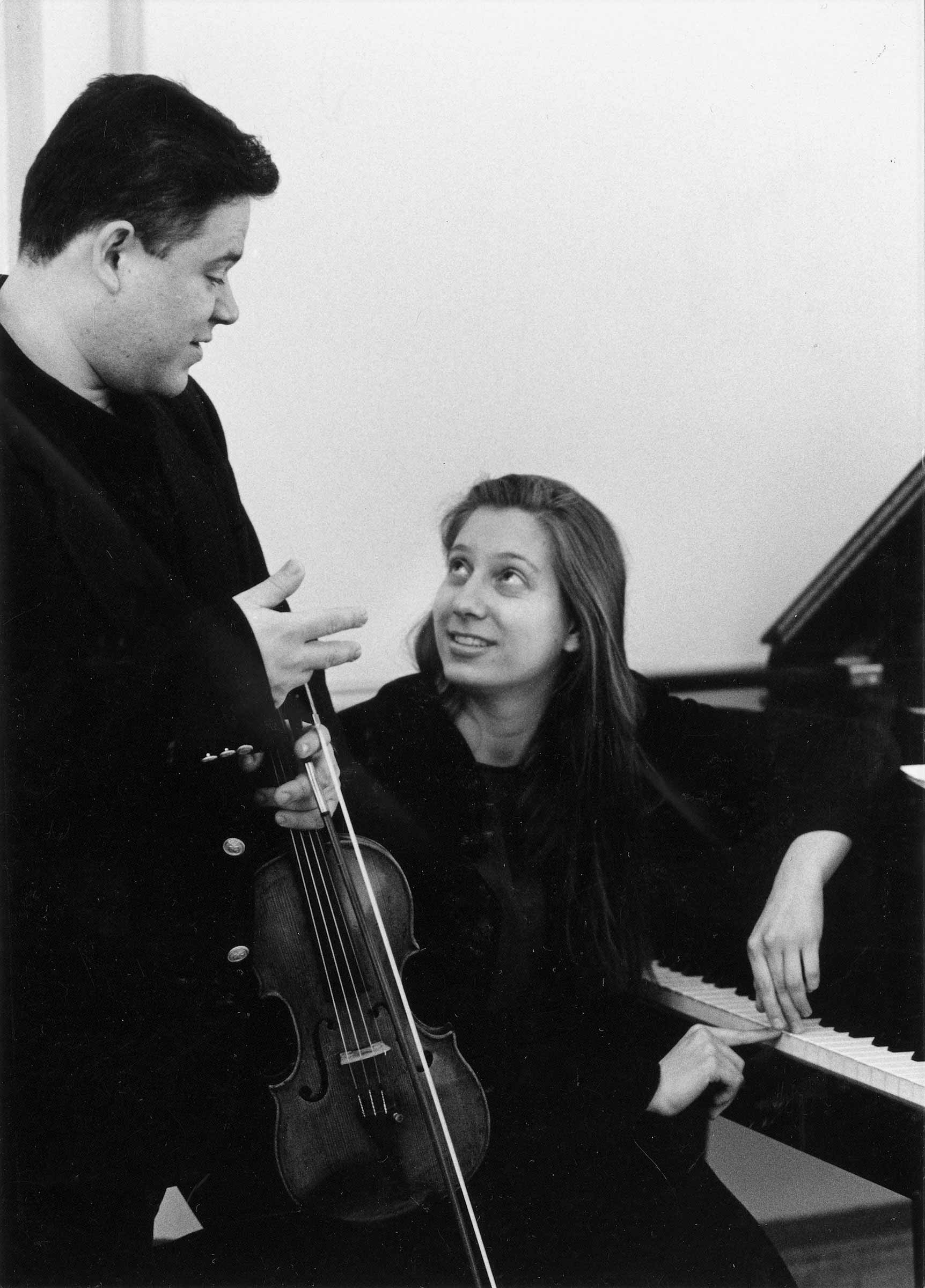 Eva practcing with the violinist Jorge
